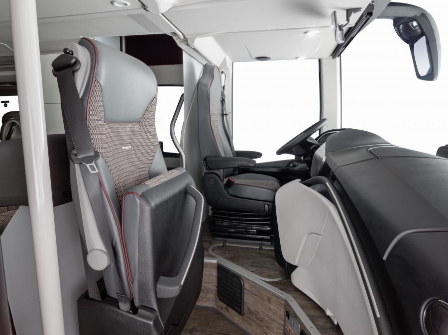 Интерьер Setra S 531 DT 2017 года  (фото 28 из 42)